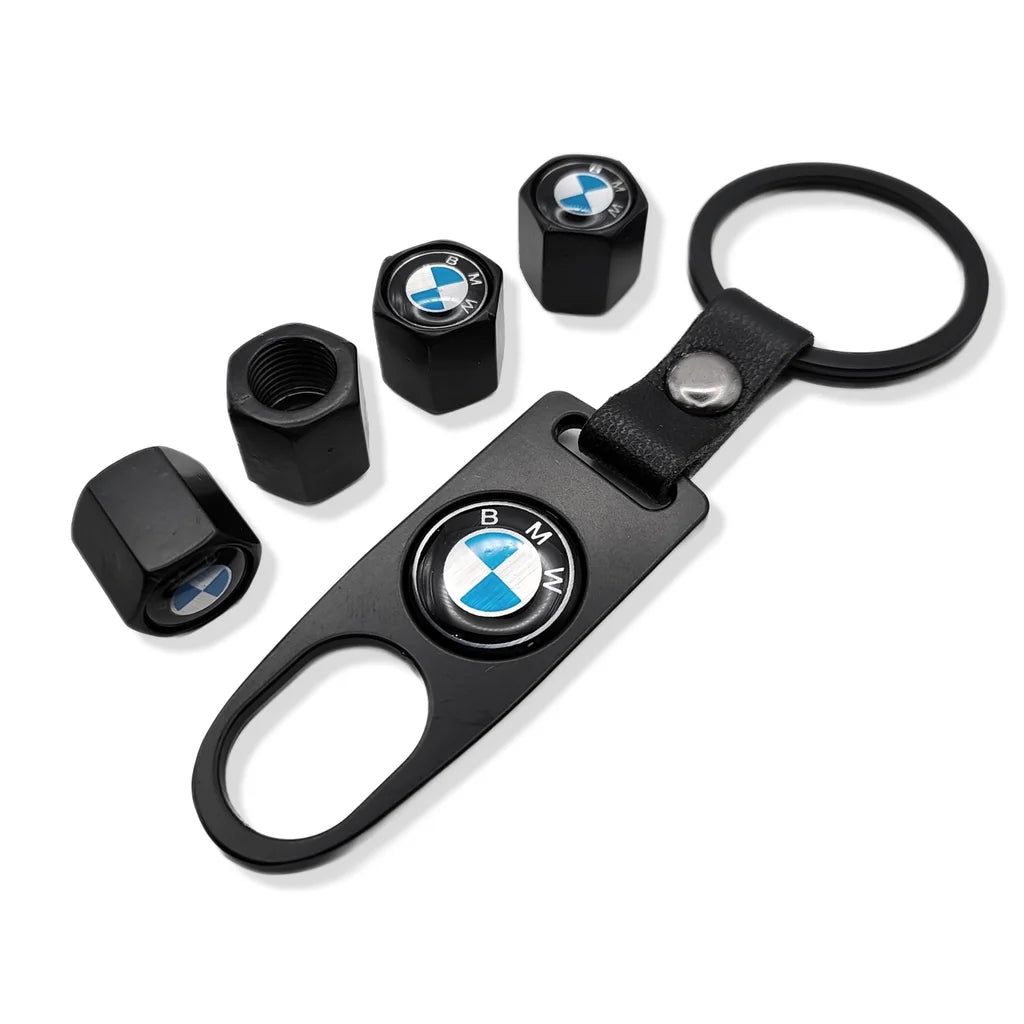 Set BMW me Varëse Metalike për Çelësa dhe 4 Kapakë Metalikë për Ventilat e Gomave